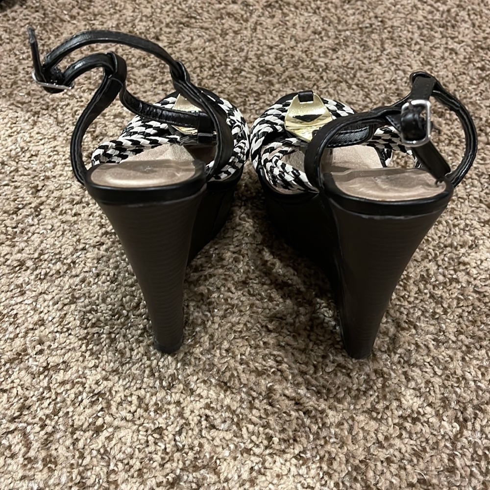 Betani wedges - Picture 3 of 4